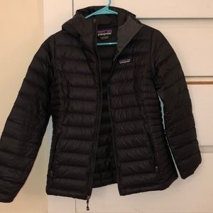 Black patagonia puff coat